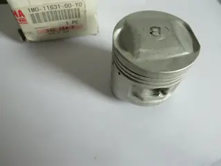 Yamaha Kolben XS250 Standart Piston 1M0-11631-00-Y0 Original Neu