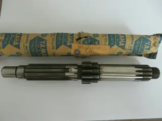 Yamaha Getriebe Eingangswelle Hauptwelle DS6 YDS5 170-17411-00 Original NOS