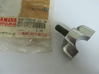 Yamaha Lenkerhalter untere Lenkerklemme XJR1200 XJR1300 5H0-23442-01-38 Original NEU