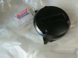 Yamaha Ölpumpendeckel RD125 RD200 oil pump cover 1E7-15416-00 Original  NOS