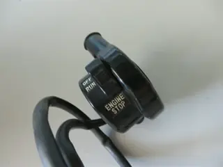 Yamaha Lenkerschalter rechts DT50R DT80 LCII DT175 DT250 DT360 DT400 MX 1R6-83976-01 Original Gebraucht