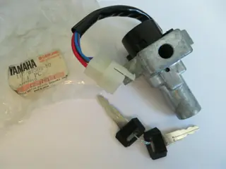 Yamaha Zündschloss Zündschloß XZ550 main switch 11U-82508-80 Original NEU