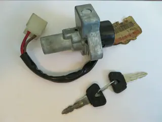 Yamaha Zündschloss Zündschloß XZ550 mit Lenkschloss main switch Original NEU