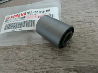 Yamaha Schwingenlager Buchse LB50 LB80 Chappy LB3-M LB3-80 Bop TY50M DT50M RD80MX DT80MX FS1 102-22123-00 NOS