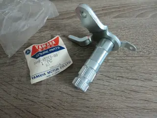 Yamaha Zahnkranz Welle für Bremspedal SR500 shaft brake pedal Original NEU