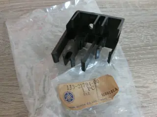 Yamaha Kabelführung XS500 holder coupler 1J3-21794-00 Original NEU