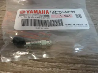 Yamaha Bremssattel Entlüfterschraube RD250 LC RD350 RD400 FJ1200 FJR1300 GTS1000 XS1100 1J3-W0048-00