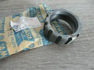 Yamaha Auspuff Mutter Verbindung Krümmer YDS5 DS5 YA6 muffler nut Original NOS