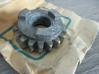 Yamaha Getriebe Zahnrad 4. Gang TD1 TD2 YDS3 GEAR 4TH PINION (19T) 157-17141-00