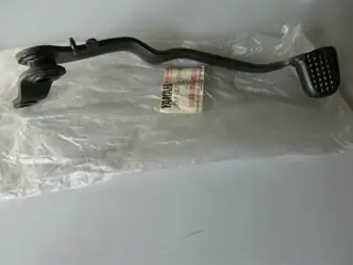 Yamaha Bremspedal Fußbremshebel XT600 2KF 2NF brake pedal Original NEU