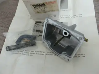 Yamaha Schwimmerkammer Modifikations KIT XT550 float chamber Original NEU