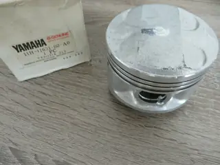 Yamaha Kolben Standart XZ550 piston 11H-11631-00-A0 Original NOS
