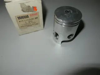 Yamaha Kolben RD125 Standart Piston Original Neu