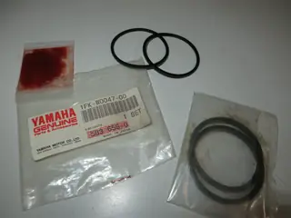 Yamaha Bremssattel Reparatursatz VMX1200 V-MAX FZ750 brake caliper seal kit 1FK-W0047-00