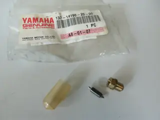 Yamaha Schwimmernadelventil YDS5 YR1 YR2 YR3 DS5 valve seat 137-14190-20 Original