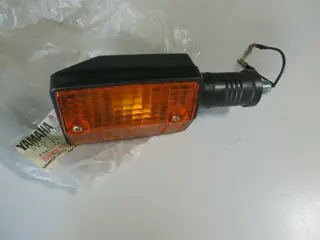 Yamaha Blinker hinten DT80 LC RD350 YPVS RD500 XT350 XT550 XT600 XT600Z Original