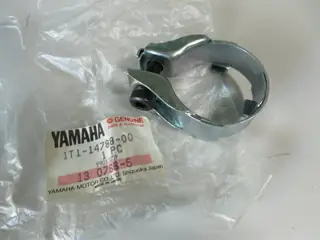 Yamaha Auspuff Schelle XT500 exhaust clamp 1T1-14788-00 Original NEU
