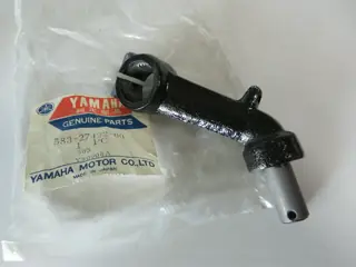Yamaha Fußrastenhalter rechts XT500 TT500 RH bracket footrest 583-27422-00 Original NEU