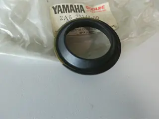 Yamaha Staubschutzkappe Vordergabel DT125 MX DT175 MX fork seal dust 2A6-23144-00 Original