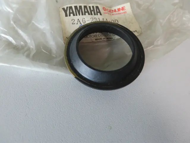 Yamaha Staubschutzkappe Vordergabel DT125 MX DT175 MX fork seal dust 2A6-23144-00 Original