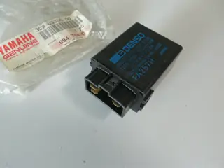 Yamaha Blinkrelais FJ1200 XJ600 XV250 Virago FZR600 FZR750R flasher relay 3CW-83350-00 Original