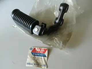 Yamaha Fußraste vorne rechts XS360 XS400 XS400SE footrest front