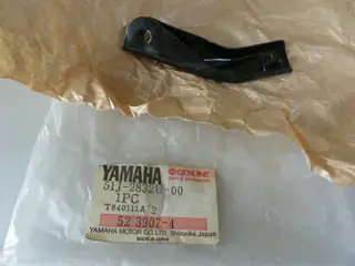 Yamaha Verkleidungshalter XJ600 stay 51J-2832U-00 Original NOS
