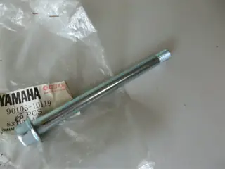 Yamaha Rahmenschraube DT80 LC LCII RD80LCII SR500 XS650 TDR250 XTZ750 XS400 YZ250