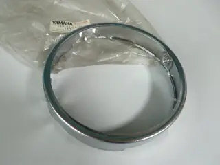 Yamaha Lampenring Montagering DT80 MX Typ 5J1 ring retaining 5J0-84195-20  NEU
