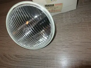 Yamaha Scheinwerfer Einsatz Chappy LB50 Bop LB3-M DT50M RD50M TY50M Reflektor 468-84120-40 Original