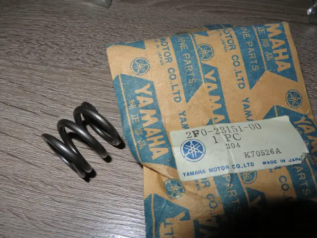 Yamaha Rebound Feder Vordergabel SR500 XS650SE rebound spring 2F0-23151-00 Original NEU