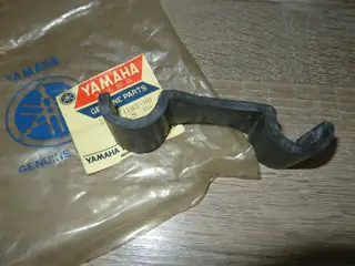 Yamaha Tankgummi Unterlage RD125 DX AS3 RD200 LS2 CS5 RS100 RS125 fuel tank damper 307-24182-00 Original