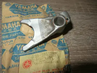 Yamaha Schaltgabel 1 RD250 RD350 RD400 XS400 XS360 XS400SE TZ250 TZ350 fork shift 1 328-18511-00