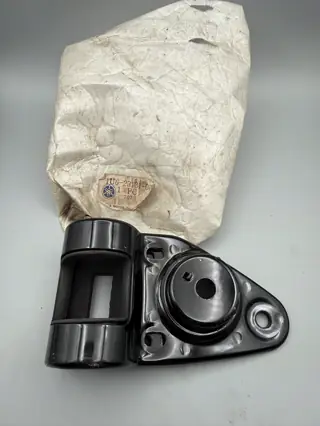 Yamaha Lampenhalter Rechts XT500 stay headlight Right 1U6-23131-00-33 Original NOS