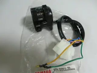 Yamaha Lenkerschalter links DT80 LCI LCII XT500 12 Volt Original