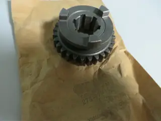 Yamaha Getriebe Zahnrad 4. Gang DS7 R5 Gear , 4TH Wheel 278-17241-00 Original