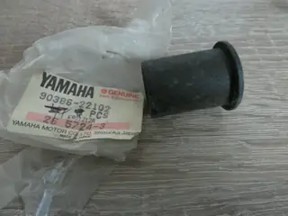 Yamaha Schwingenlager Buchse TX750 XS650 XJ550 XS500 XS400 XS650 XS1 XS2 swing arm bush 90386-22102 NOS
