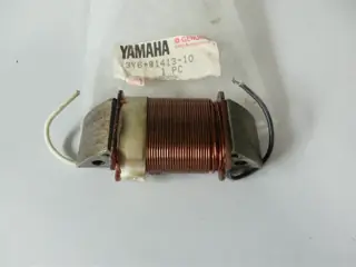 LICHTSPULE COIL, LIGHTING YAMAHA SR250 3Y6-81413-10 NOS XX30846