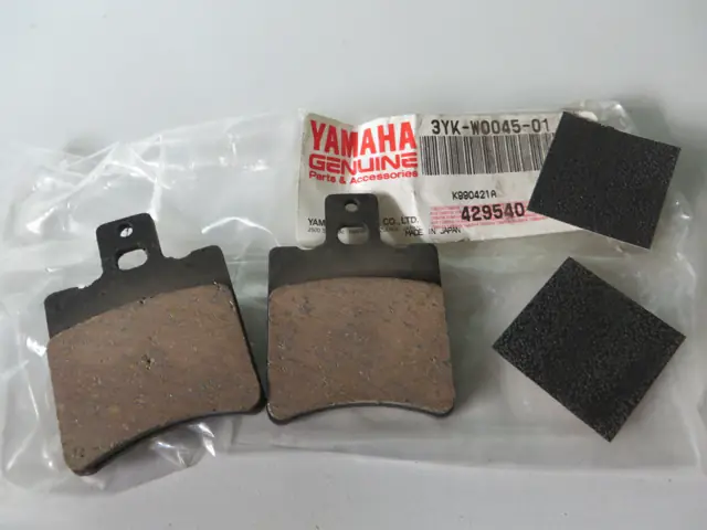 Yamaha Bremsbeläge vorn YE50 Zest brake pads Original