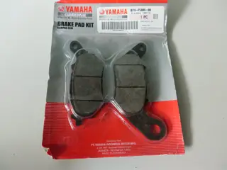 Yamaha Bremsbeläge hinten CZD300 X-Max YP125R X-Max MWD300 Tricity brake pads B74-F5806-00 Original NEU