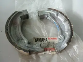 Yamaha Bremsbacken hinten RD80 LCI brake shoe kit 10X-W25360-00 original