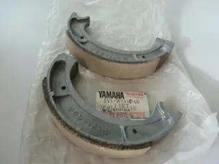 Yamaha Bremsbacken XT550 XT600Z Tenere brake shoe kit original NOS