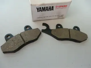 Yamaha Bremsbeläge vorne YZ125 YZ250 WR250 WR500 brake pads Original