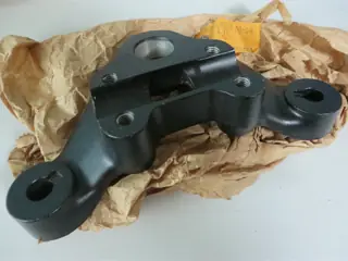 Yamaha Lenkerkrone Gabelbrücke RD125 AS3 RS100 Crown Handle 307-23435-00-98 Original NEU