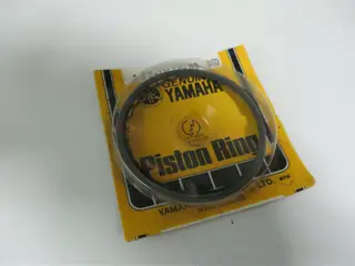 Yamaha Kolbenringe Standart XS750 piston rings 1J7-11610-03 original NEU