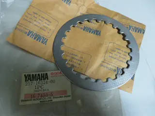 Yamaha Kupplung Stahlscheibe DT80 RD80 MX FS1 DX FS50 FT1 J GT50 GT80 clutch plate 257-16324-00 Original