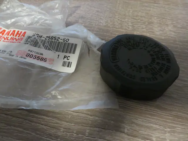Yamaha Deckel Bremsflüssigkeitsbehälter FZR600 FZR1000 TRX850 TZ250 YZF-R1 YZF-R6 YZF-R7 YZF1000R YZF600R YZF750 3GM-25852-50