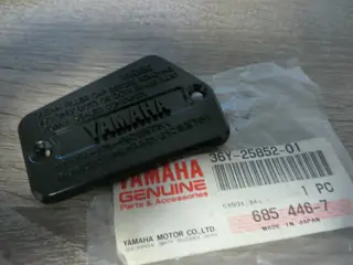 Yamaha Deckel Bremsflüssigkeitsbehälter FJ1200 FJ1100 FZ750 FZR1000 XJ600 XJ900 RD350 YPVS SRX600 FZX750 V-Max 36Y-25852-01