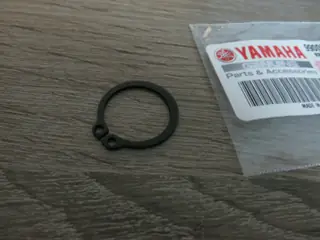 Yamaha Sicherungsring Kickstarterwelle LB3-M LB3-80 Bop LB50 Chappy  99009-20400  Original NEU