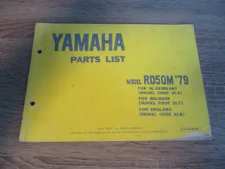 Yamaha RD50M Ersatzteilkatalog Parts List Original